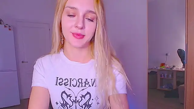 sailormoon666  online show from 18, 1, 2026