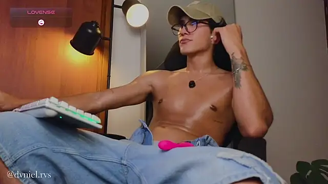 emilio rivs online show from 22, 6, 2026