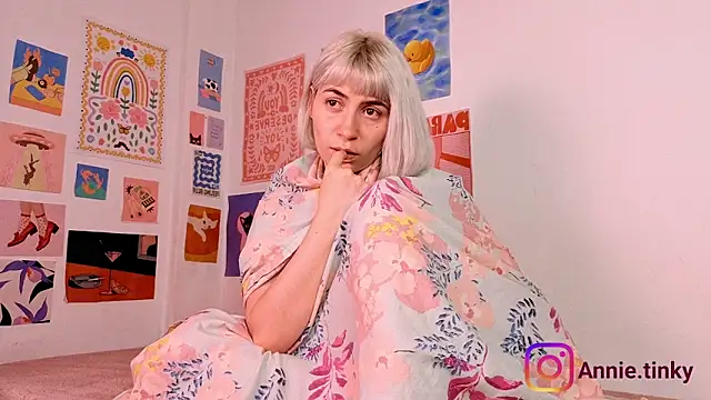 Snapshot of annieTinky0 chatting on 24, 2, 2026 annieTinky0 online show from 24, 2, 2026