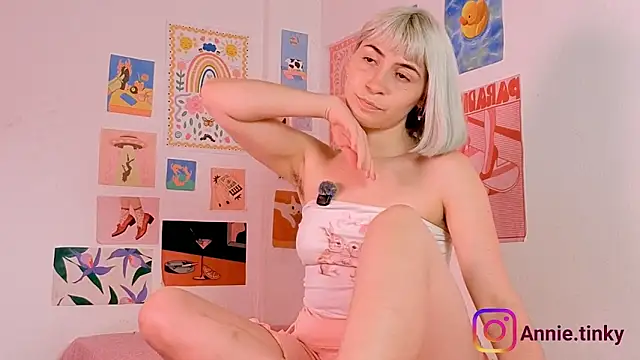 Snapshot of annieTinky0 chatting on 26, 2, 2026 annieTinky0 online show from 26, 2, 2026