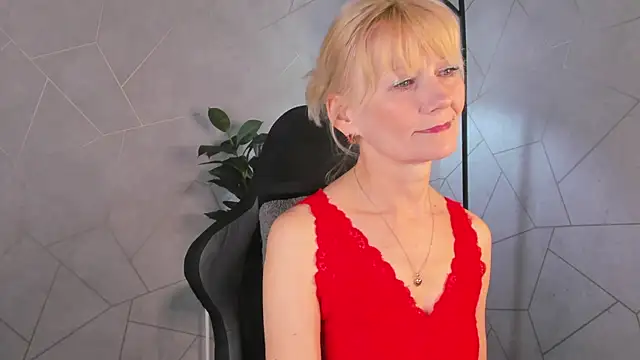 Julie Lucas online show from 14, 5, 2026