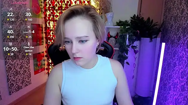 Ellie Heavenly online show from 18, 2, 2026