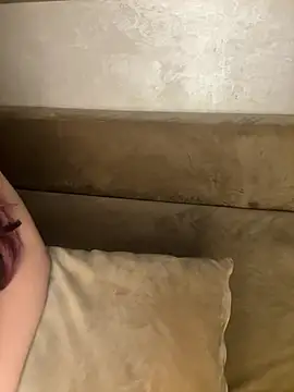 lily bitch online show from 7, 2, 2026