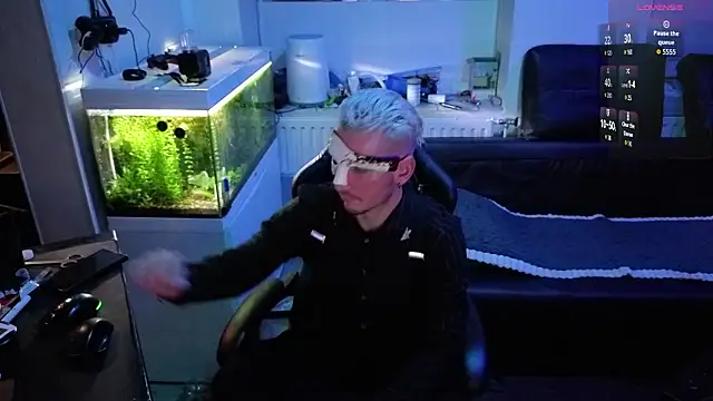 Rayzel White online show from 31, 1, 2026