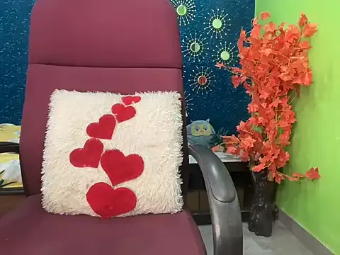 Brown-beauty online show from 8, 6, 2026
