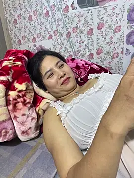 Snapshot of IORio2x chatting on 1, 4, 2026 IORio2x online show from 1, 4, 2026