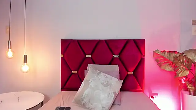 Snapshot of TessaMonroee chatting on 5, 2, 2026 TessaMonroee online show from 5, 2, 2026