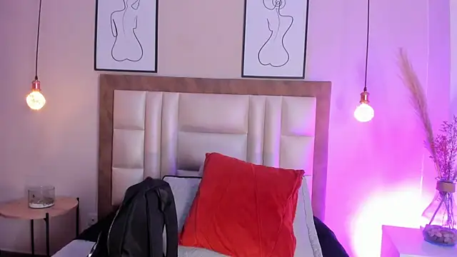 Snapshot of TessaMonroee chatting on 10, 2, 2026 TessaMonroee online show from 10, 2, 2026