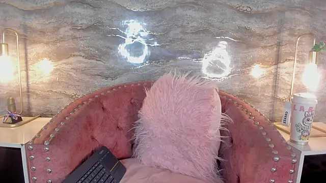 SHINYY STAR  online show from 7, 2, 2026