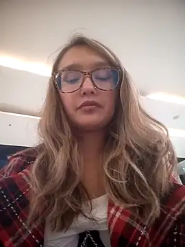 Karla-giraldo 1 online show from 25, 3, 2026