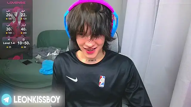 LeonBoykisser online show from 16, 4, 2026