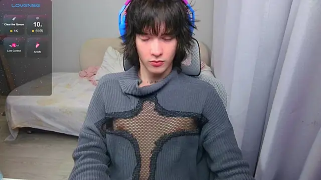 Snapshot of LeonBoykisser chatting on 11, 5, 2026 LeonBoykisser online show from 11, 5, 2026