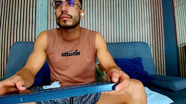 Snapshot of Vans_Ross chatting on 5, 2, 2026 Vans Ross online show from 5, 2, 2026