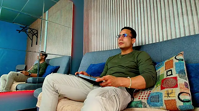 Vans Ross online show from 12, 3, 2026