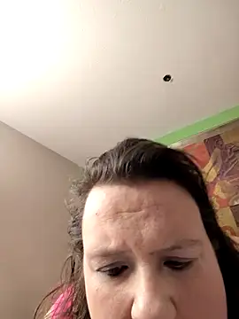 luvbug28 online show from 9, 3, 2026