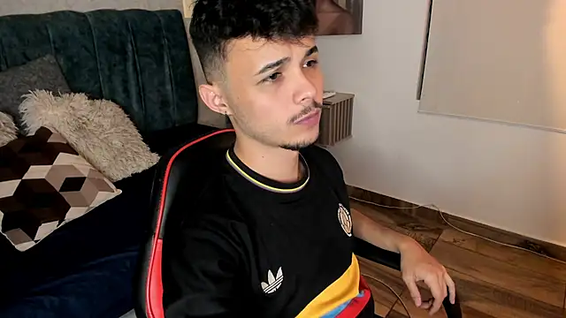 Alhan Twink online show from 4, 7, 2026