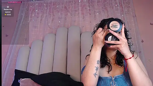 RoseConor  online show from 11, 2, 2026