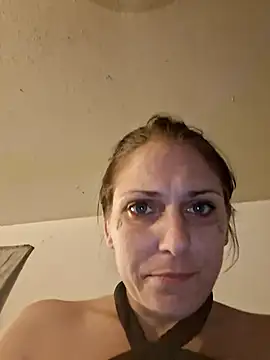 Snapshot of LadySn0w26 chatting on 21, 4, 2026 LadySn0w26 online show from 21, 4, 2026