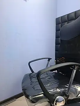 valenlopezz  online show from 4, 3, 2026