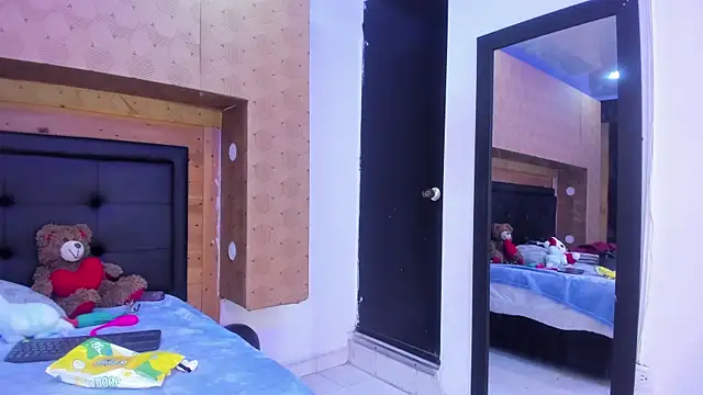 Samantha Blaze1 online show from 25, 3, 2026