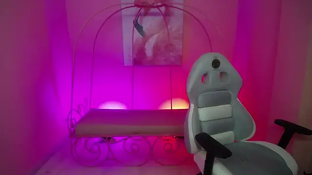 Ashley benson x online show from 2, 2, 2026