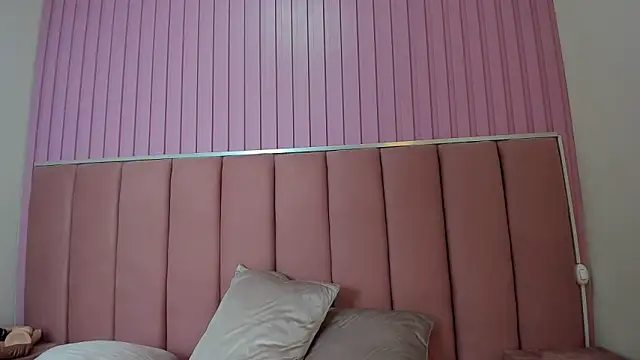 Zoehoney hl online show from 3, 3, 2026