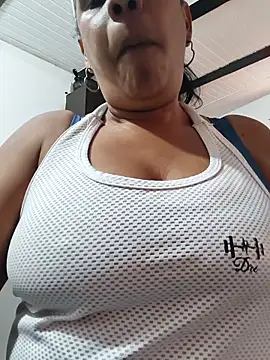 Zeyllyjhonson online show from 8, 6, 2026