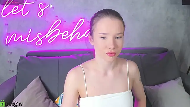 Nicole Vasquez online show from 6, 4, 2026