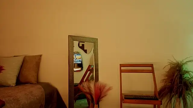 fransheskarossi online show from 22, 3, 2026