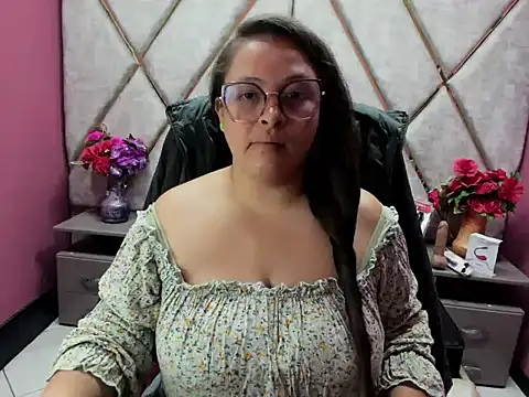 Sarah Boobs  online show from 15, 1, 2026