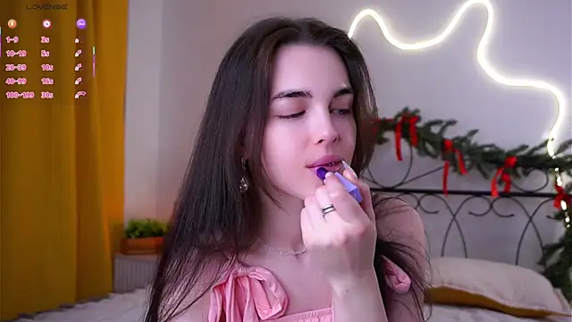 Snapshot of MirnaTellado chatting on 21, 2, 2026 MirnaTellado online show from 21, 2, 2026