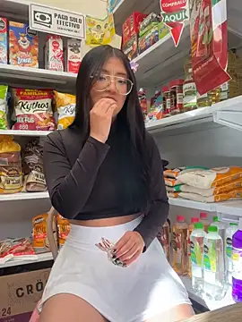 StrawberryPink  online show from 28, 2, 2026