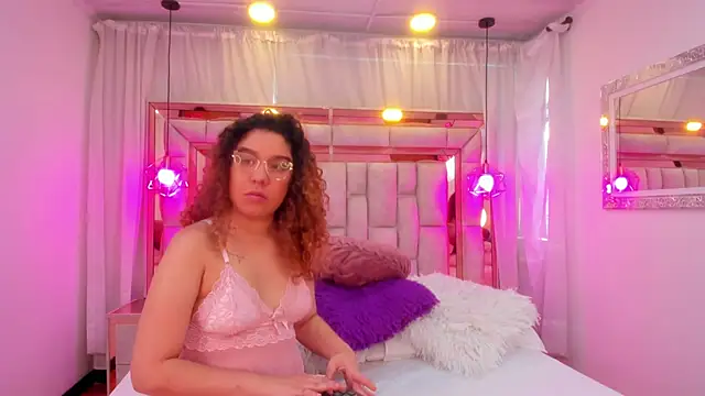 AllisonAdams  online show from 29, 3, 2026