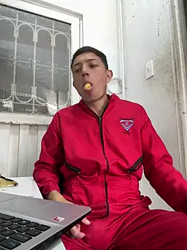 santiObrero online show from 17, 4, 2026