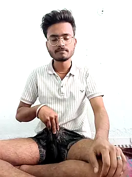 Snapshot of sdgjjkkmm chatting on 8, 3, 2026 sdgjjkkmm online show from 8, 3, 2026