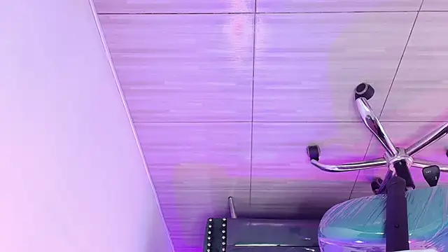 Snapshot of Zoe_swan chatting on 4, 2, 2026 Zoe swan online show from 4, 2, 2026