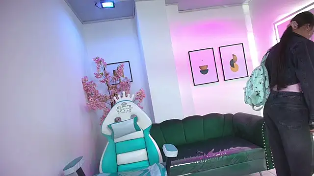 Snapshot of Zoe_swan chatting on 10, 2, 2026 Zoe swan online show from 10, 2, 2026