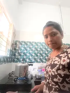 Hot-Tinaa online show from 14, 2, 2026