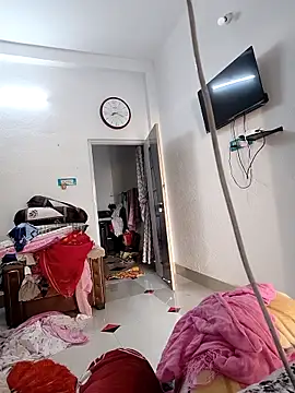 Hot-Tinaa online show from 23, 3, 2026