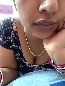 Hot-Tinaa online show from 24, 3, 2026