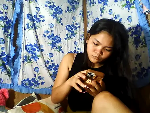 Snapshot of PinaySkinnyJust18 chatting on 29, 6, 2026 PinaySkinnyJust18 online show from 29, 6, 2026