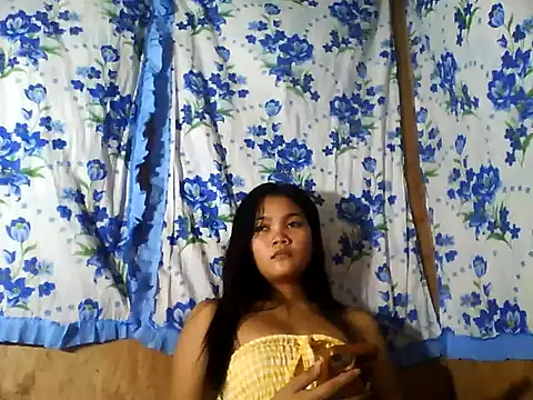 Snapshot of PinaySkinnyJust18 chatting on 4, 7, 2026 PinaySkinnyJust18 online show from 4, 7, 2026