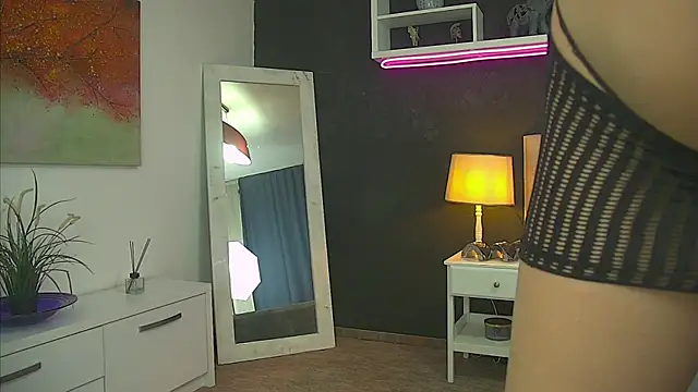TaniaKaverina online show from 3, 6, 2026