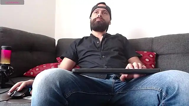 Snapshot of SpermsBank chatting on 5, 3, 2025 SpermsBank online show from 5, 3, 2025