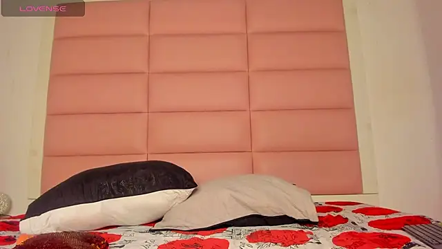 Catalinna 03 online show from 21, 3, 2026