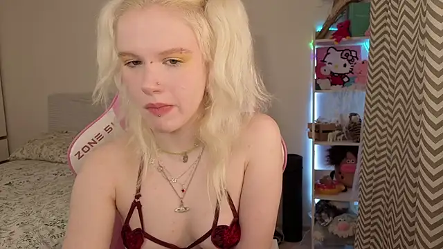 Mia WaterFall online show from 24, 3, 2026