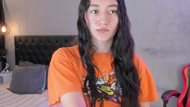 isabella nowa online show from 18, 4, 2026