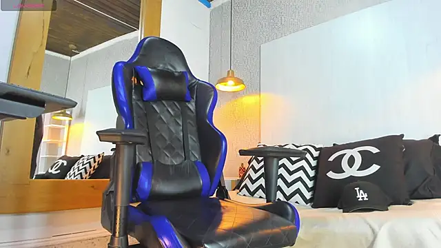 Dusan Grey77 online show from 18, 2, 2026