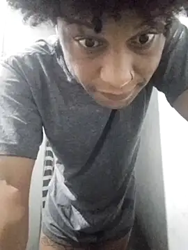 Snapshot of Vemsentir23cm chatting on 28, 2, 2026 Vemsentir23cm online show from 28, 2, 2026