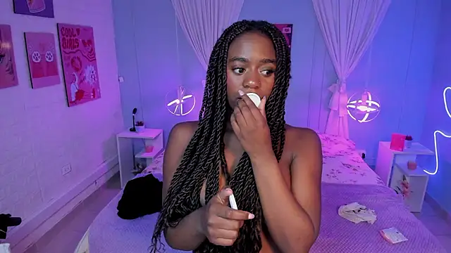 Snapshot of naomi_campell chatting on 9, 3, 2026 naomi campell online show from 9, 3, 2026